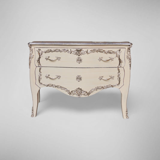 Eindrucksvolle Barock Kommode – Creme & Silber, Massivholz, Château-Stili
