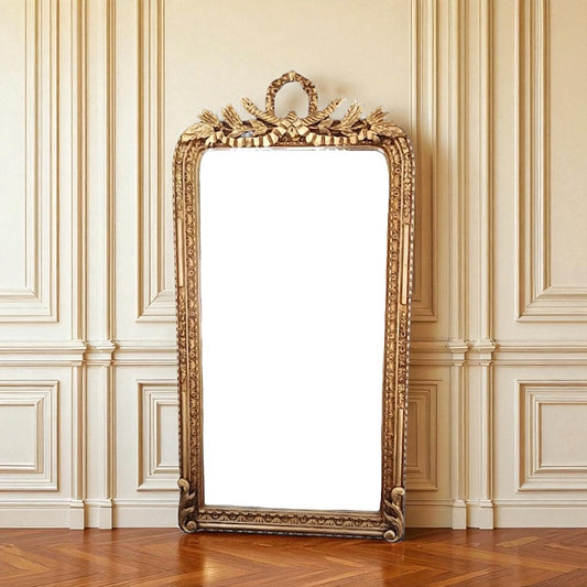 Solitär-Spiegel Louis XV: Imposanter Wandsolitäre – Exklusiv Blattvergoldet