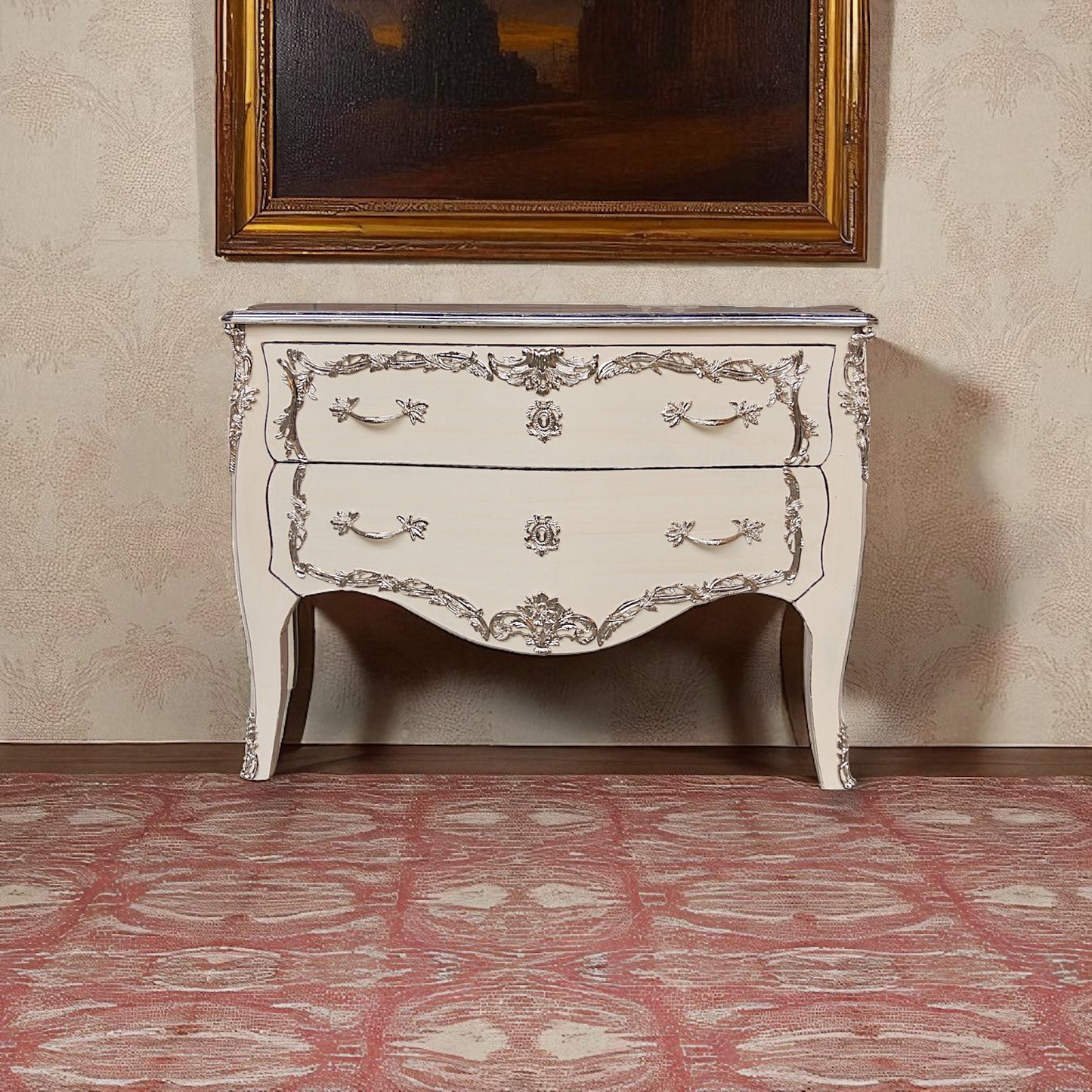 Eindrucksvolle Barock Kommode – Creme & Silber, Massivholz, Château-Stili