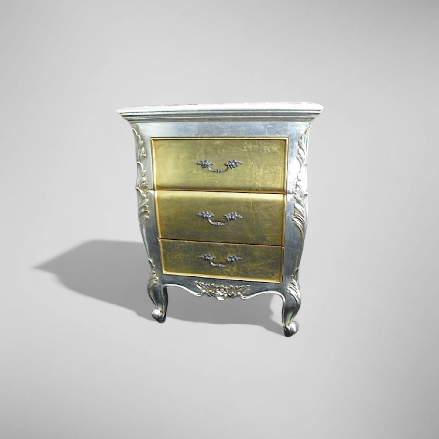 Stilvolle Barock Kommode – Mahagoni, Silber & Gold-Veredelung