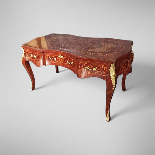 Louis XV Schreibtisch – Intarsien, Massivholz